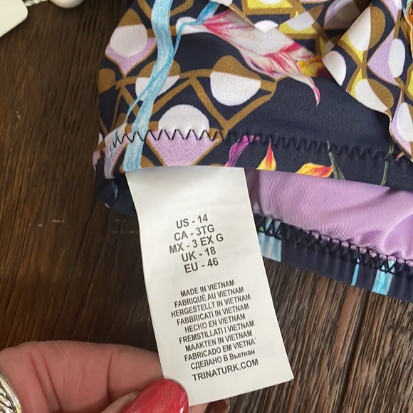 Trina Turk NWT two piece Floral off the shoulder Swim. Top SZ 14 bottom SZ 12 - Picture 7 of 8